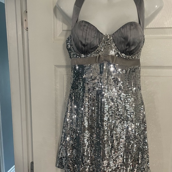Marciano sequin bustier silver dress size small NWOT - Picture 3 of 5